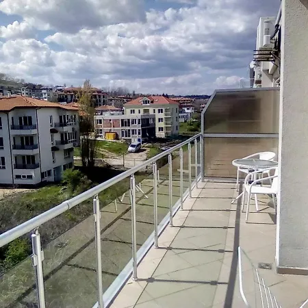 Silver A98 Apartman *