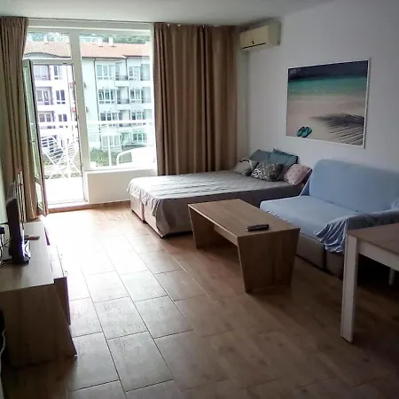 Silver A98 Apartment